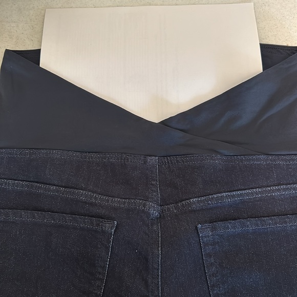 NEW Isabel Women’s Maternity Jeans Crisscross Back Size 14 Denim NWT Retails $30 - Picture 6 of 9